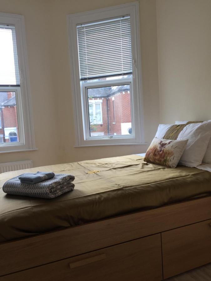 Bed and Breakfast Yellow House Chelsea à Londres Extérieur photo